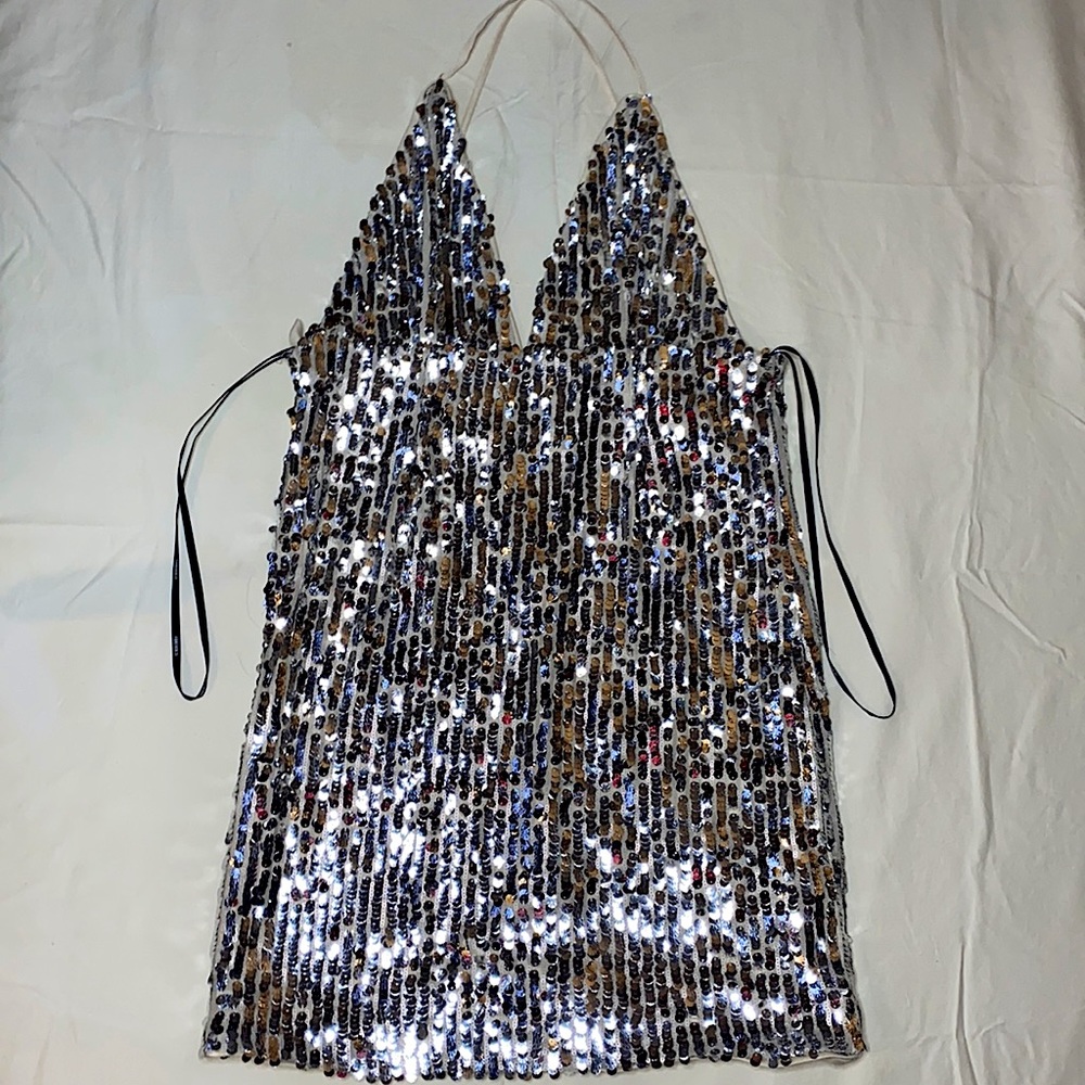 Forever 21 Silver shimmer mini dress. Size Medium.